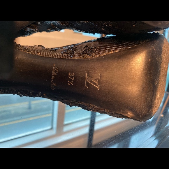 Fabulous Vuitton Peep Toes worn to VMA Red Carpet! Excellent Condition - Picture 3 of 4